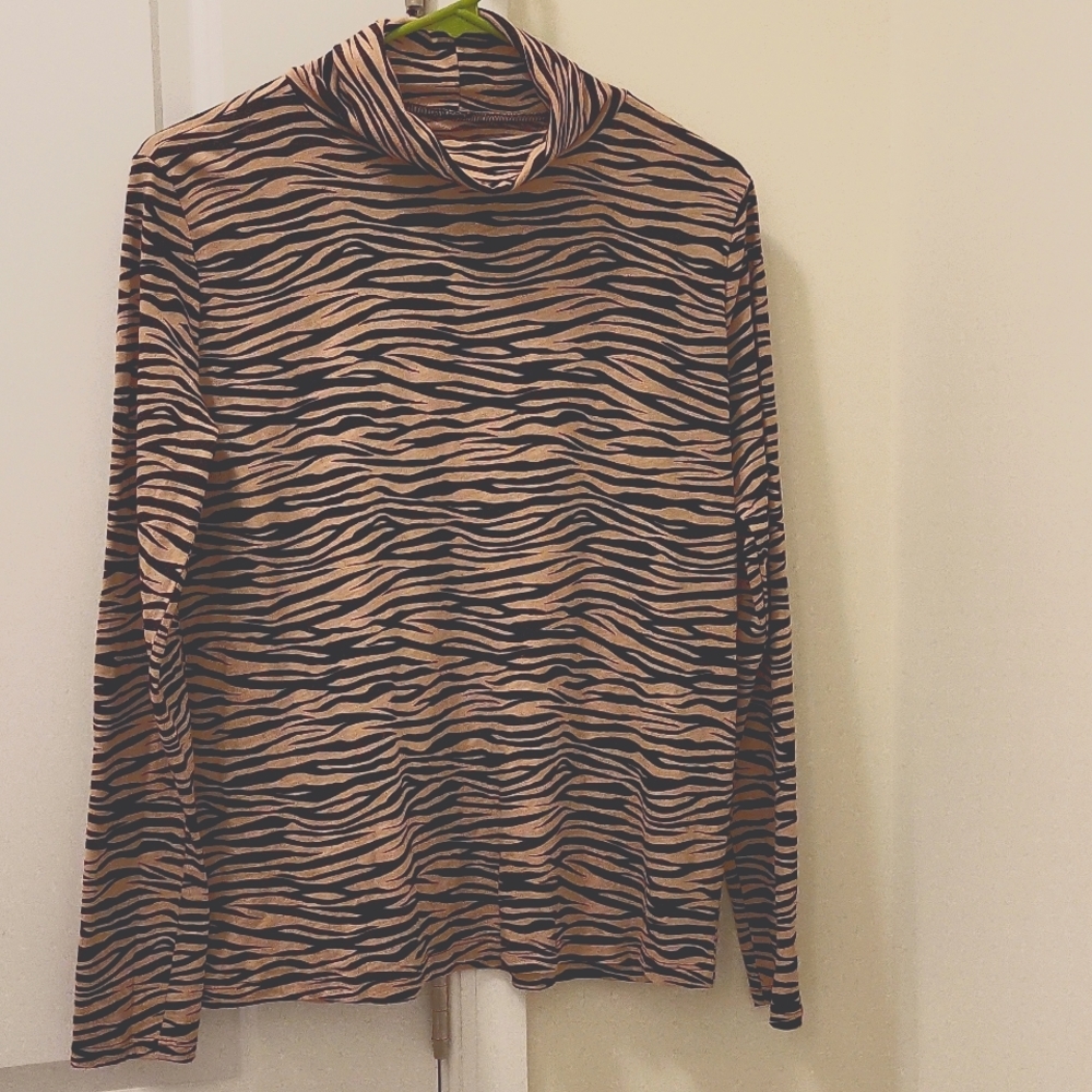 Lofts Leopard print turtle-neck- M